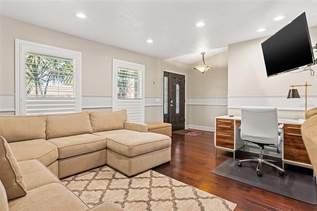 Building Photo - 6701 Leeward Isle Way