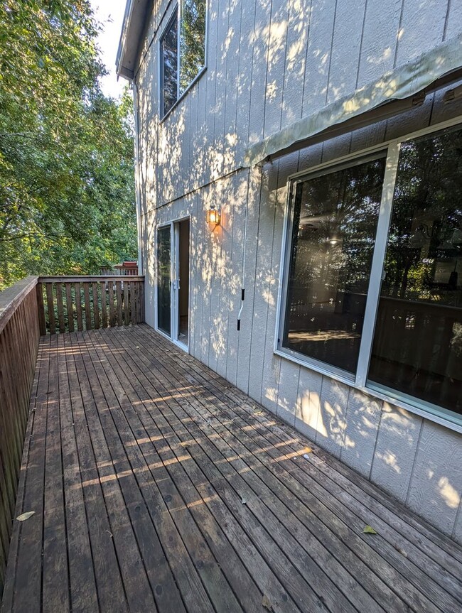 Building Photo - East Bremerton 3 Bedroom, Close to EVERYTH...