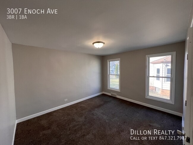 Building Photo - 3007 Enoch Ave