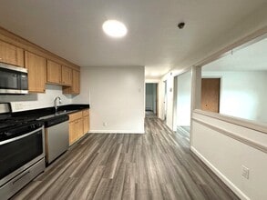 Building Photo - 803 Haverhill St