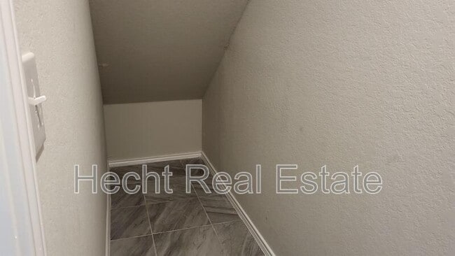 Building Photo - 2440 Ayers Dr