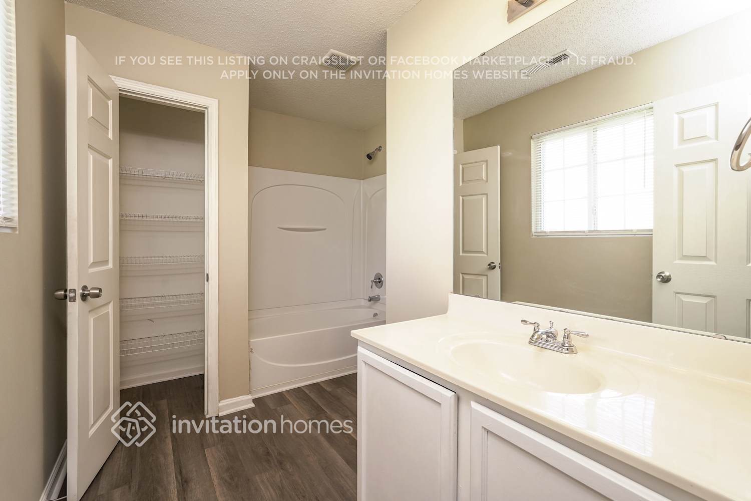 Building Photo - 3789 Foxton Dr