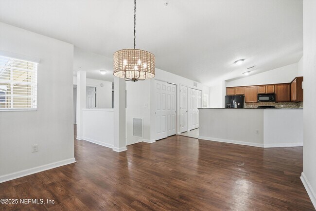 Building Photo - 6633 Jefferson Garden Ct