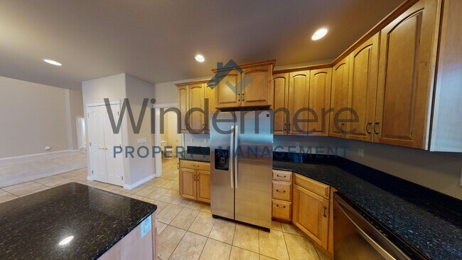 Building Photo - 1827 SE Bliss Ln