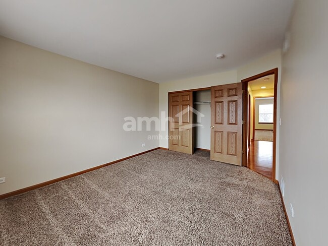 Building Photo - 255 Springwood Dr
