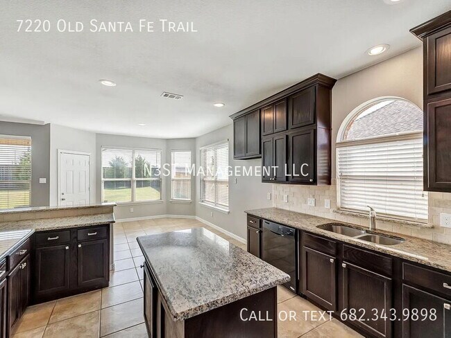 Building Photo - 7220 Old Santa Fe Trail