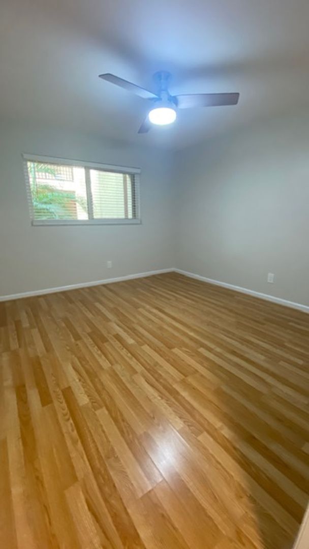 Building Photo - Beautiful Condo Fully Remodeled!! Close to Beaches! West of the Trail!!