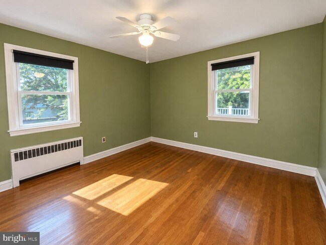 Building Photo - 6797 Lawnton St
