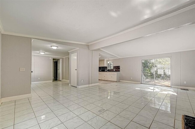 Building Photo - 14572 Hasara Ln