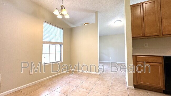 Building Photo - 112 Karas Trail