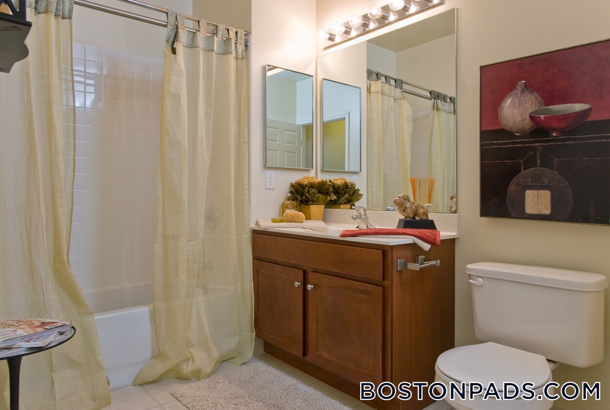 Building Photo - 311 Lowell St