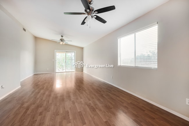 Building Photo - 2156 W Splitwood Pl