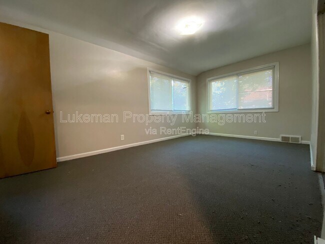 Building Photo - 2511 Portage Street