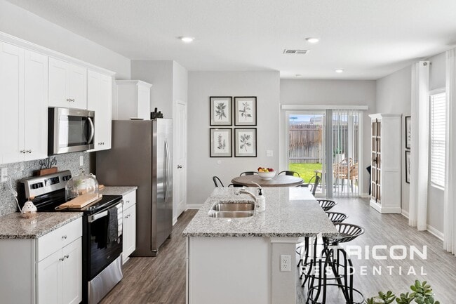 Building Photo - 14610 Maple Ter