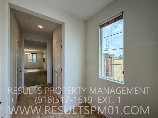 Building Photo - 2165 Camino Real Way