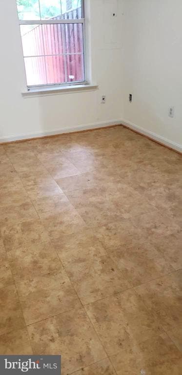 Building Photo - 5613 Glenwood Mews Dr