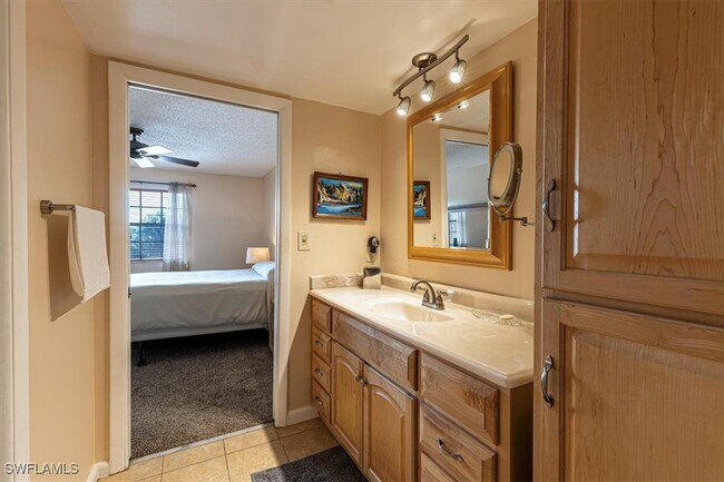 Building Photo - 4912 Tamiami Trl E