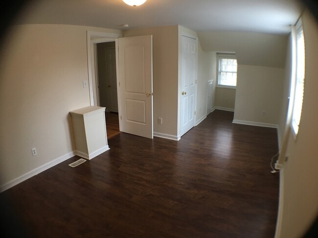 Building Photo - Coming Soon! Great 3BR/2BA brick home, wal...