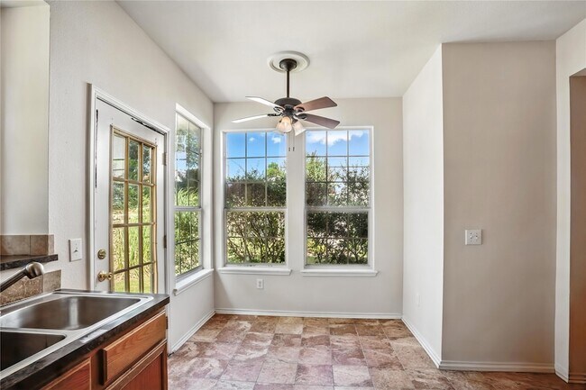 Building Photo - 8007 Ederville Cir