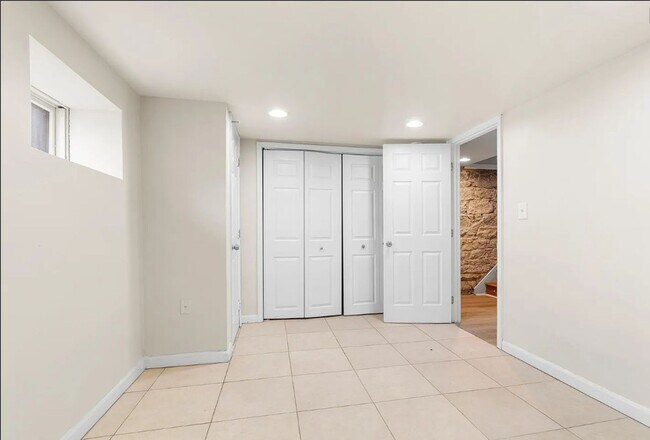 Building Photo - 1401 Druid Hill Ave