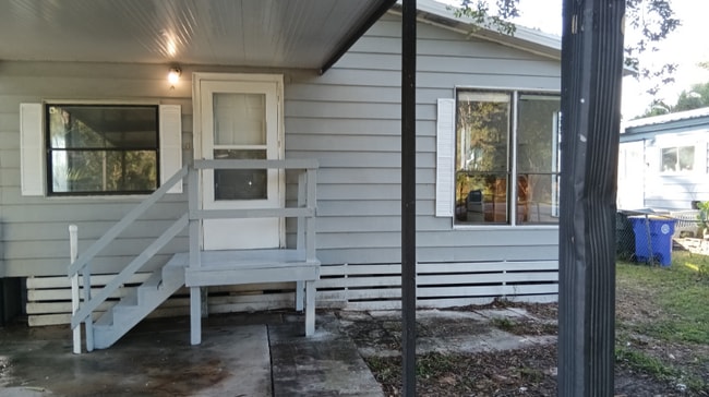 Building Photo - 1809 Cedar St