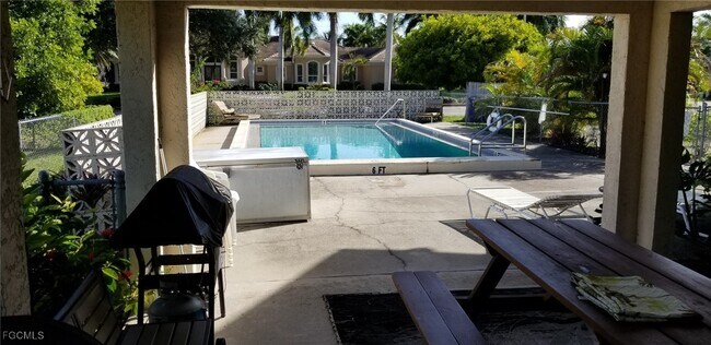 Building Photo - 1640 Orchid Blvd