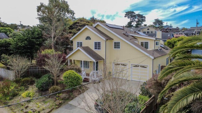 Building Photo - 350 6th St