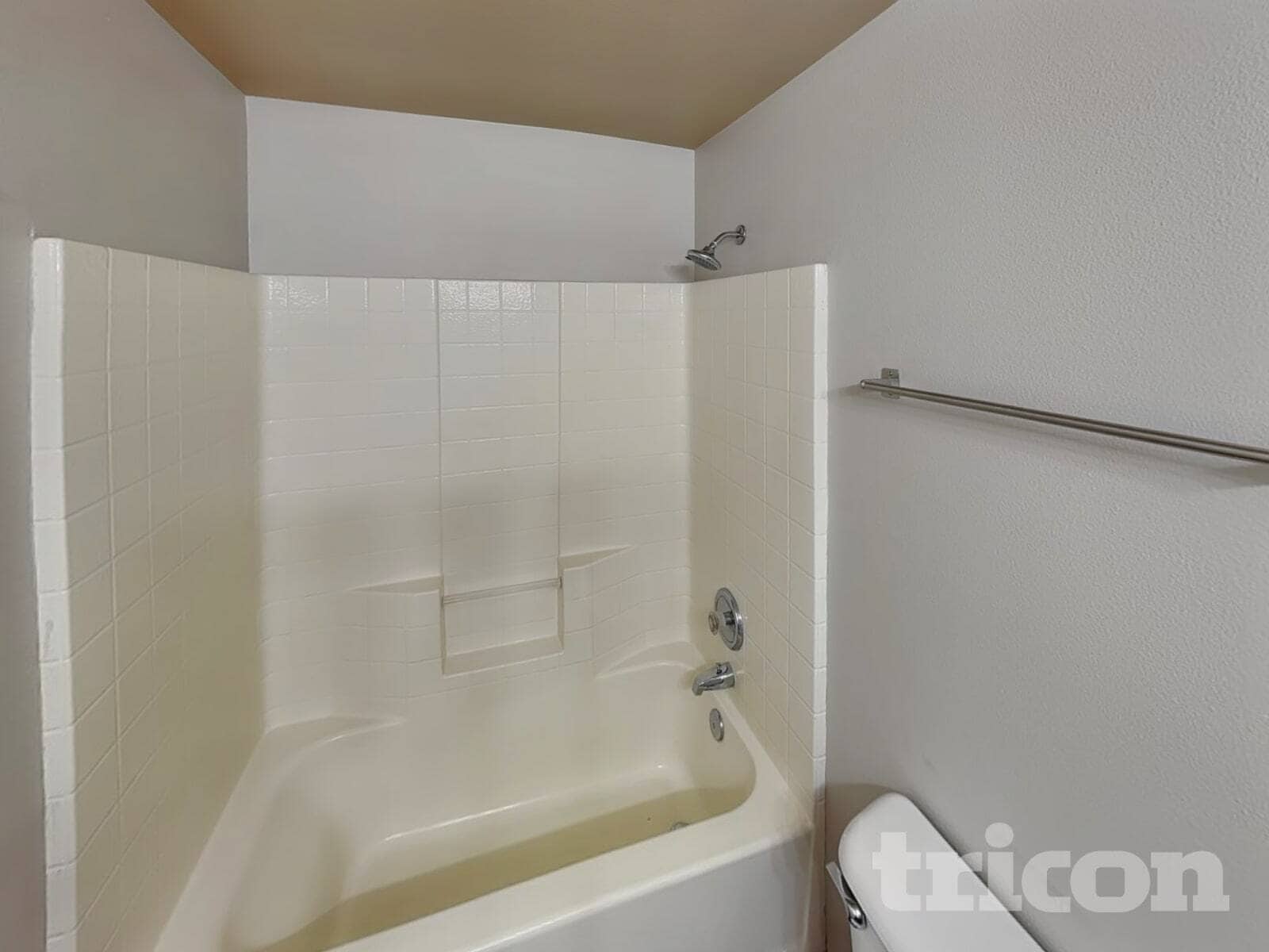 Building Photo - 16312 NE 12th St