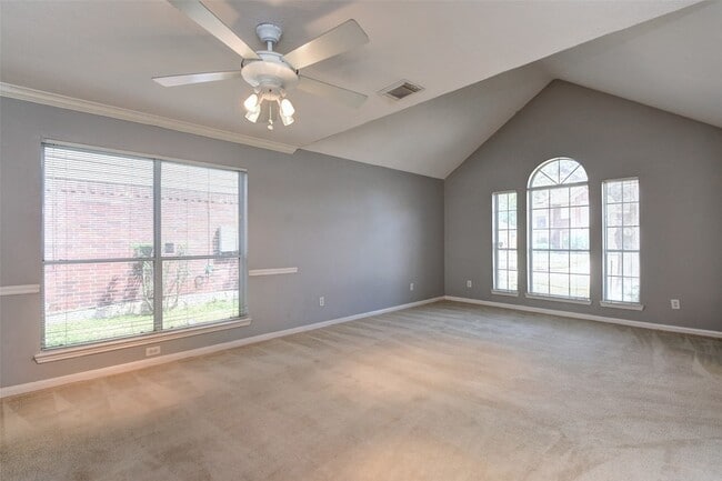 Building Photo - 2114 Whirlaway Dr