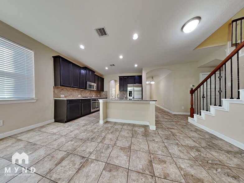 Building Photo - 4918 Woodbury Mill Dr