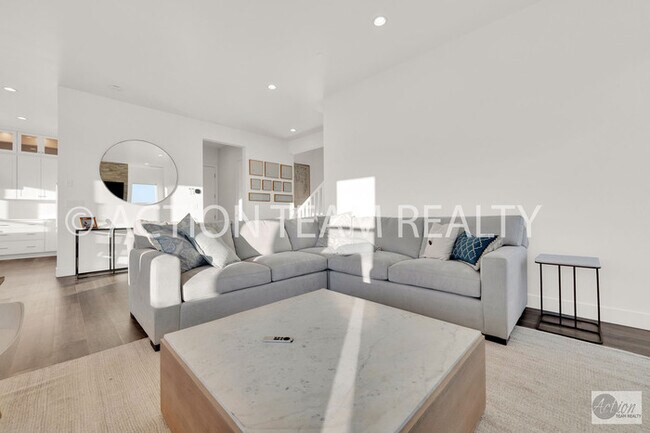 Building Photo - Fully furnished Home in Lehi, UT
