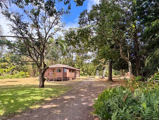 Building Photo - 1727 Kauhikoa Rd
