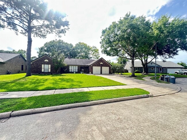 Building Photo - 303 Desert Willow Ct