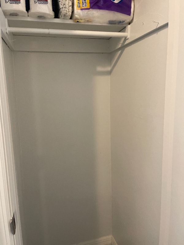 Building Photo - 7210 N Manhattan Ave