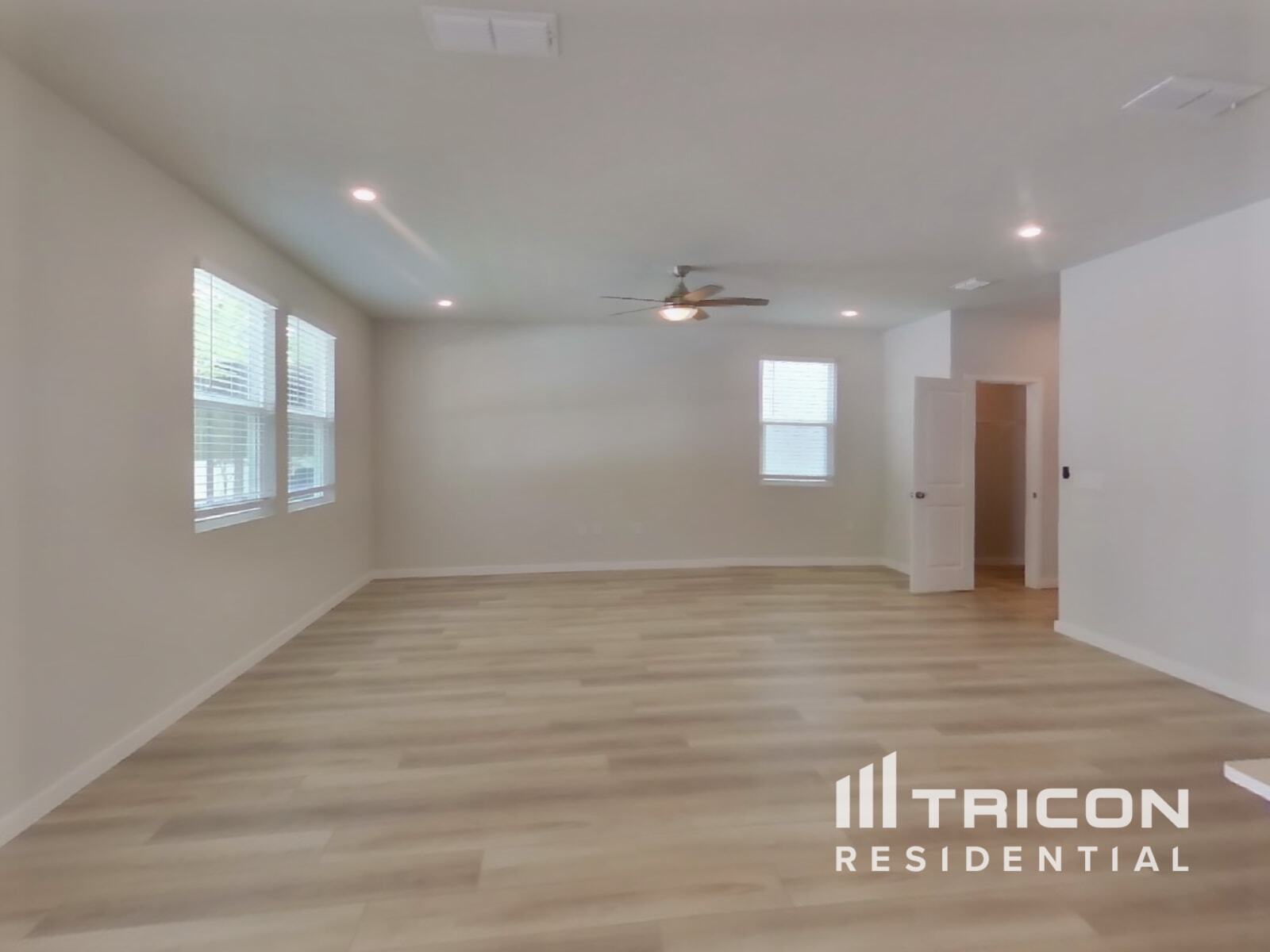 Building Photo - 14934 Macadamia Ln