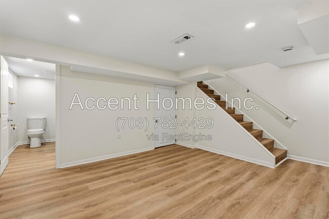 Building Photo - 2310 Riverview Terrace
