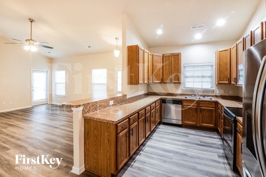 Building Photo - 634 Savannah River Dr