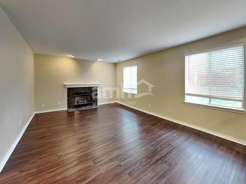 Building Photo - 1622 S Pagosa Ct