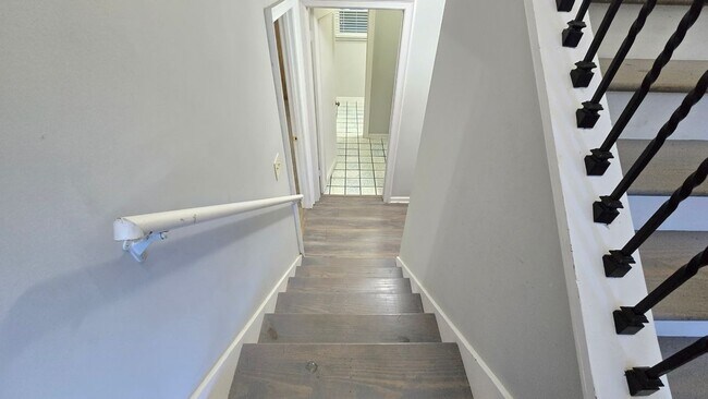 Building Photo - 5037 Camden Ct SW