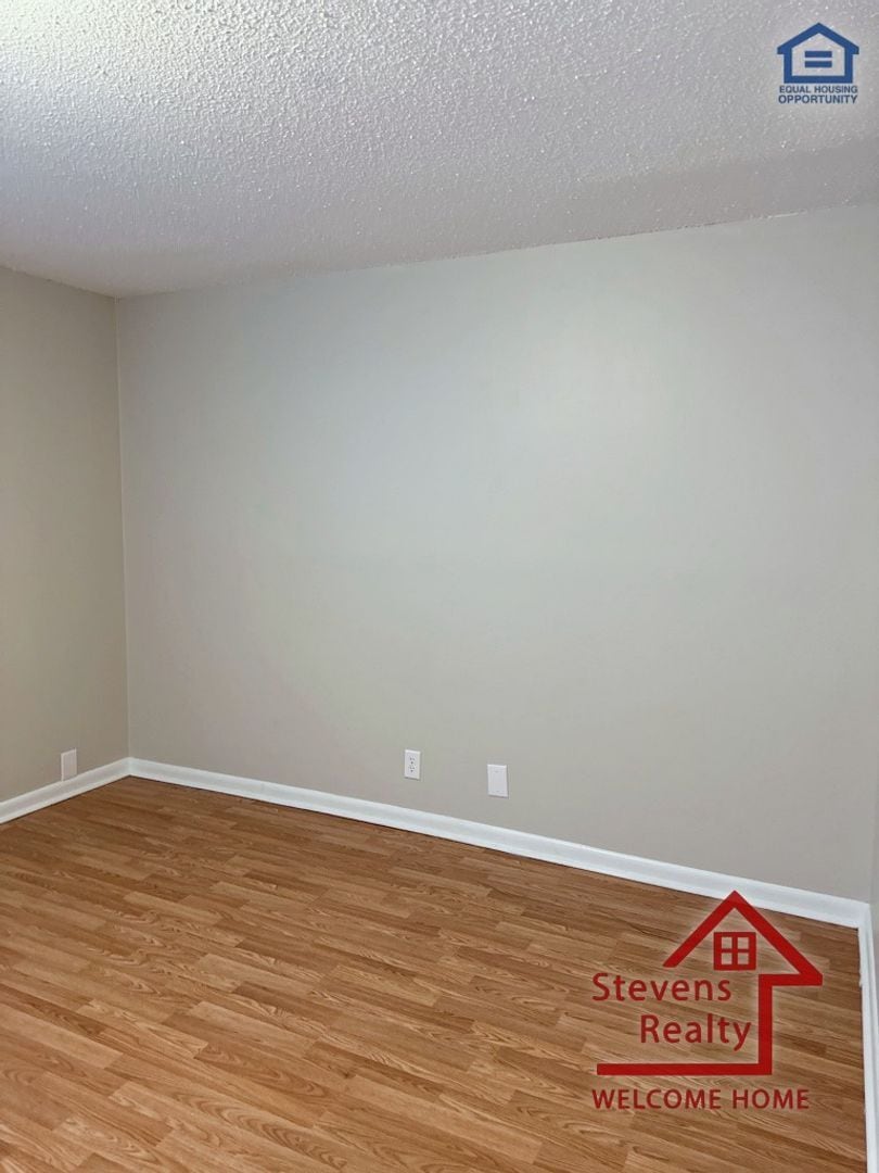 Building Photo - 4330 Wilson St