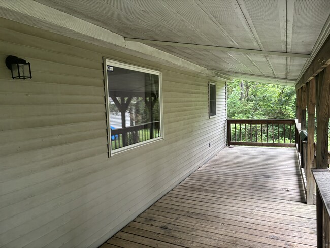 Building Photo - 11369 McFarland Ln