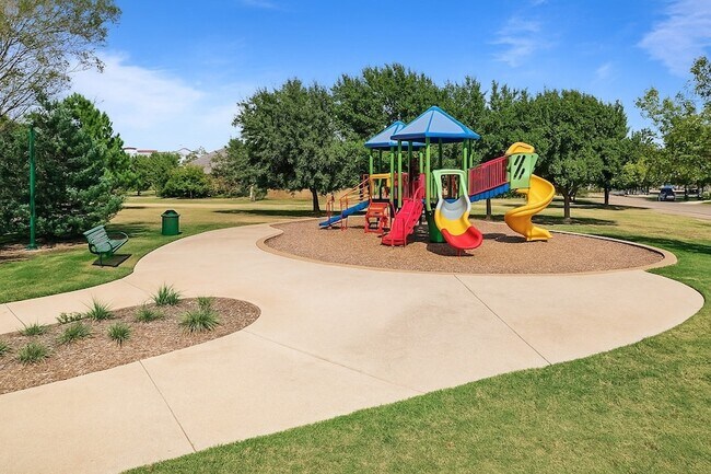 Building Photo - 1713 Lake Way Dr