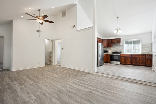 Building Photo - 4435 Yates Rd