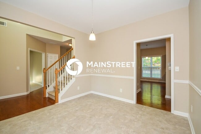 Building Photo - 4 Bedroom Pet-Friendly Home in Loganville, GA with Main Street Renewal