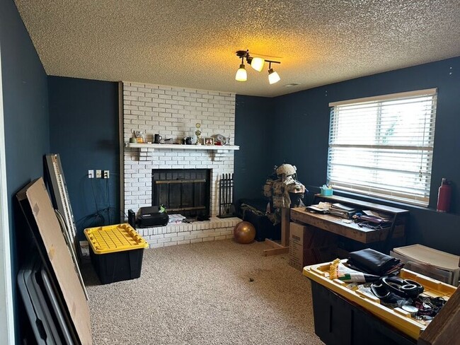Building Photo - 7345 Handcraft Ct