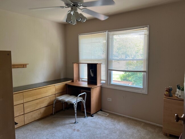 Building Photo - 213 Stanyon Ln