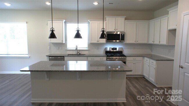 Building Photo - 106 White Apple Wy
