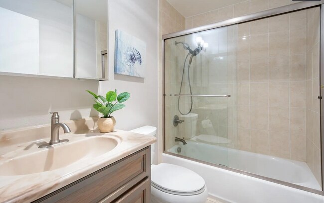 Building Photo - 1173 Capri Dr
