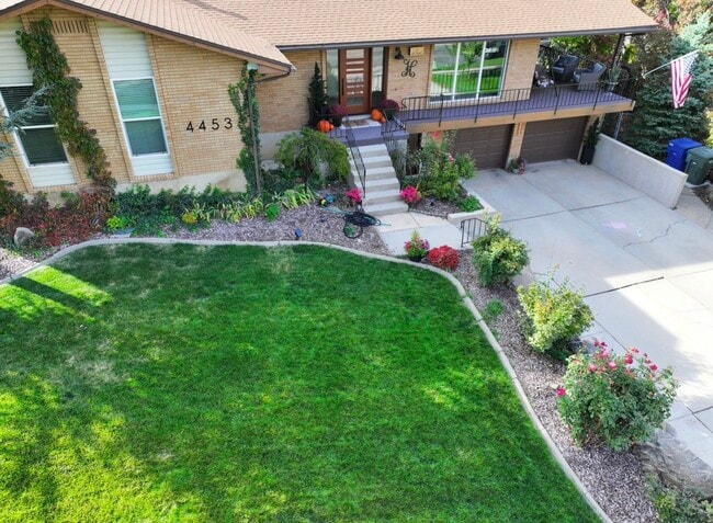 Building Photo - 4453 Fillmore Ave