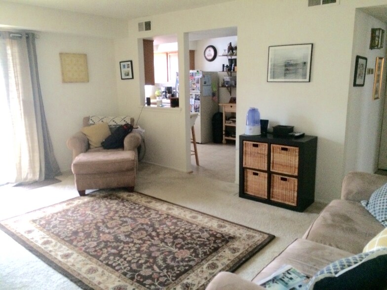 Building Photo - 7753 New Providence Dr